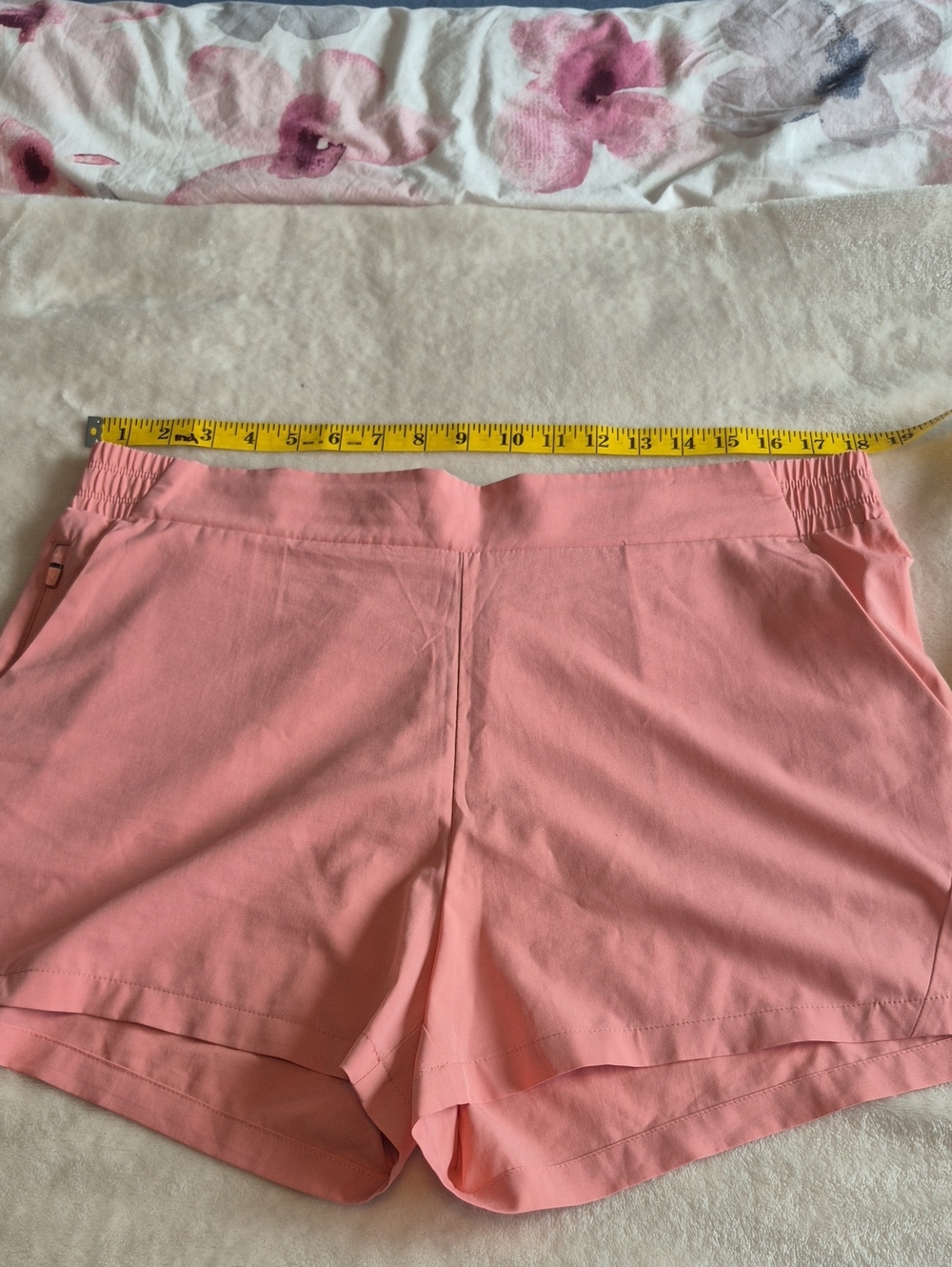 Women's Light Pink Athletic Pull-On Shorts